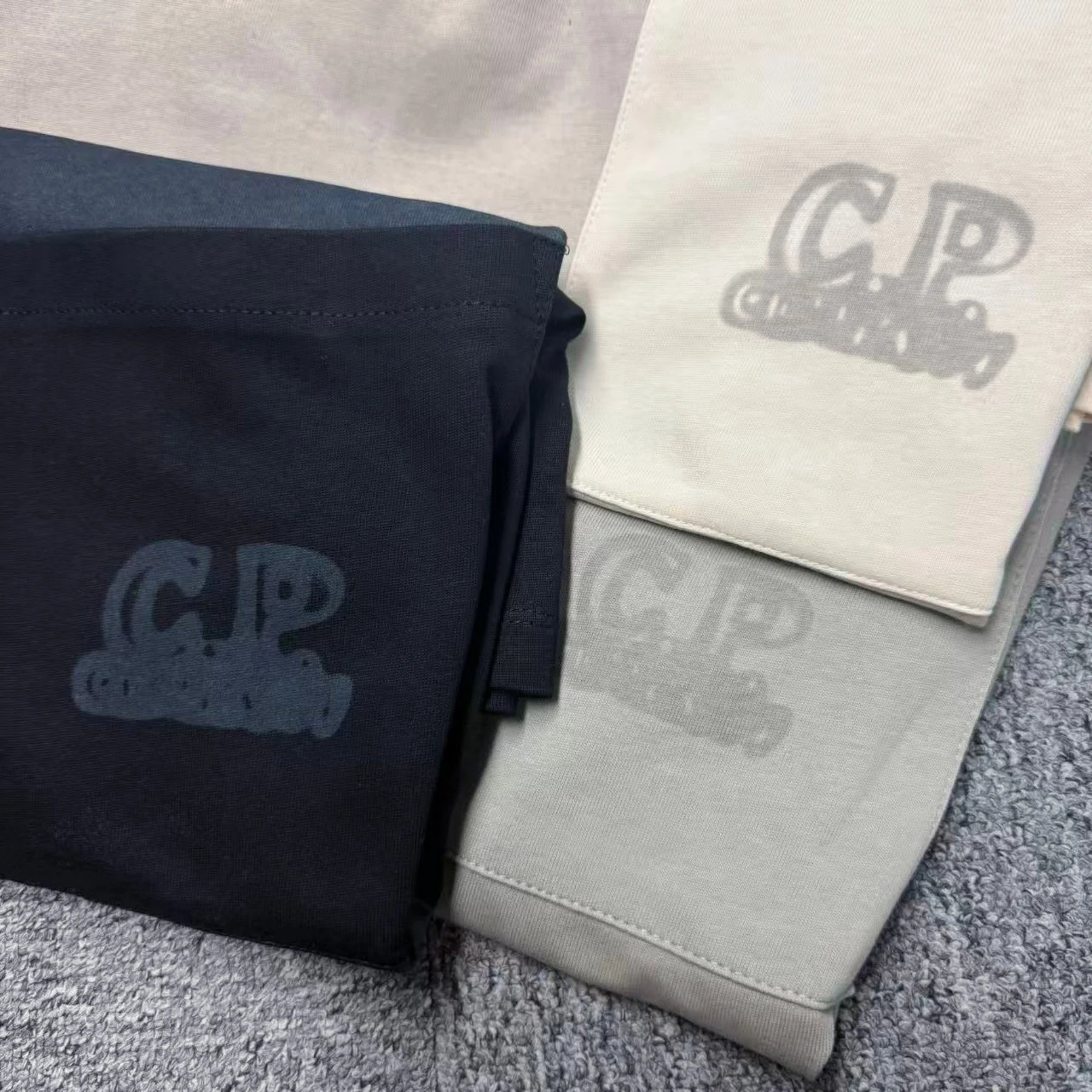 C.P. Company Color-Block Pocket T-Shirt Beige / Gray T-Shirt - 11