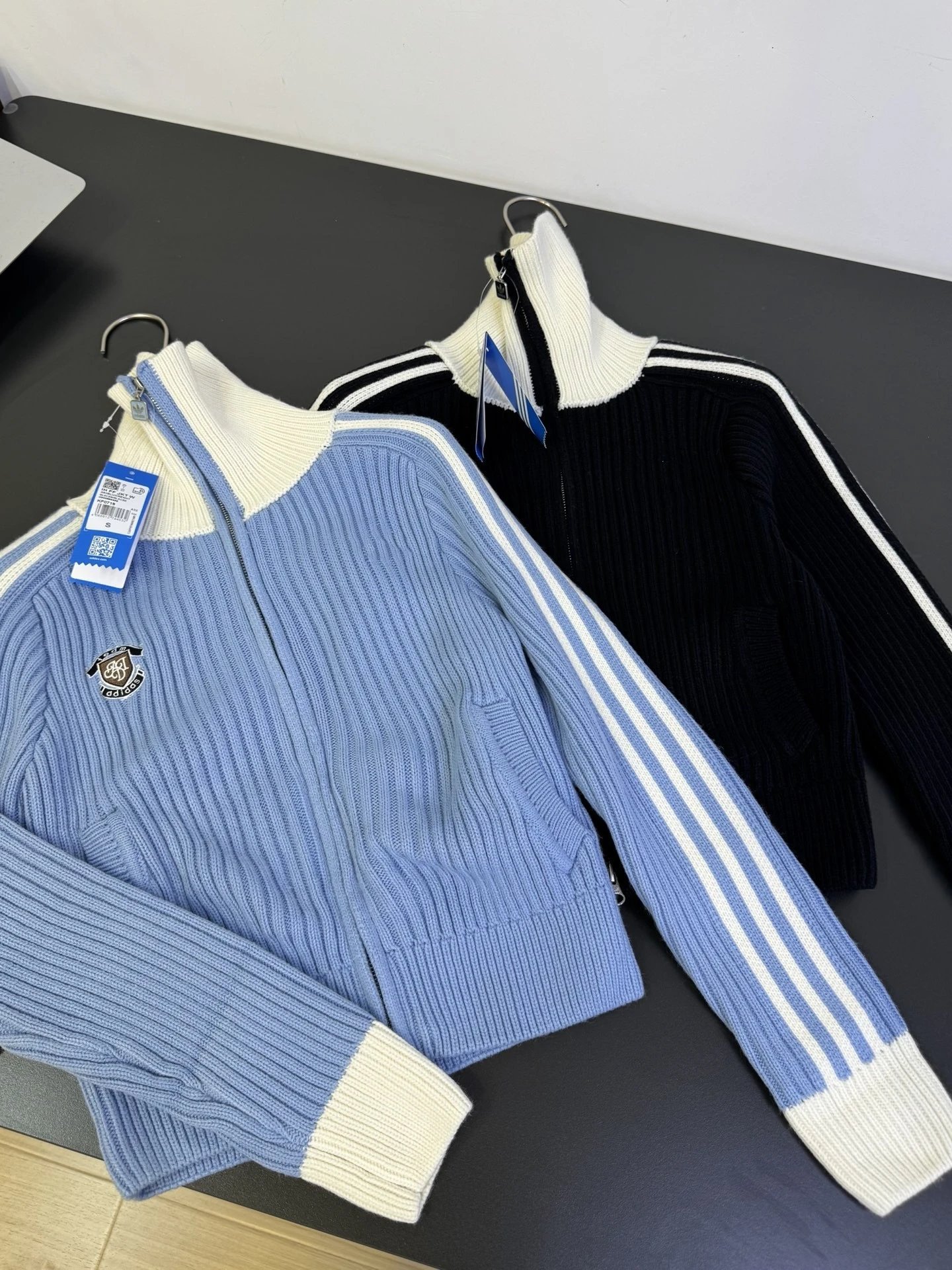 Adidas Originals Knit Track Jacket Light Blue and Beige - 7