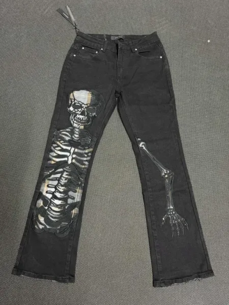 Amiri Embroidered Logo Distressed Slim Fit Jeans - 11