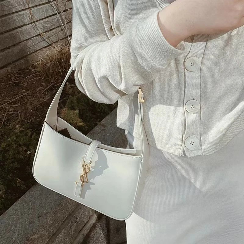 Design Croc-Embossed Black Hobo Bag - 12