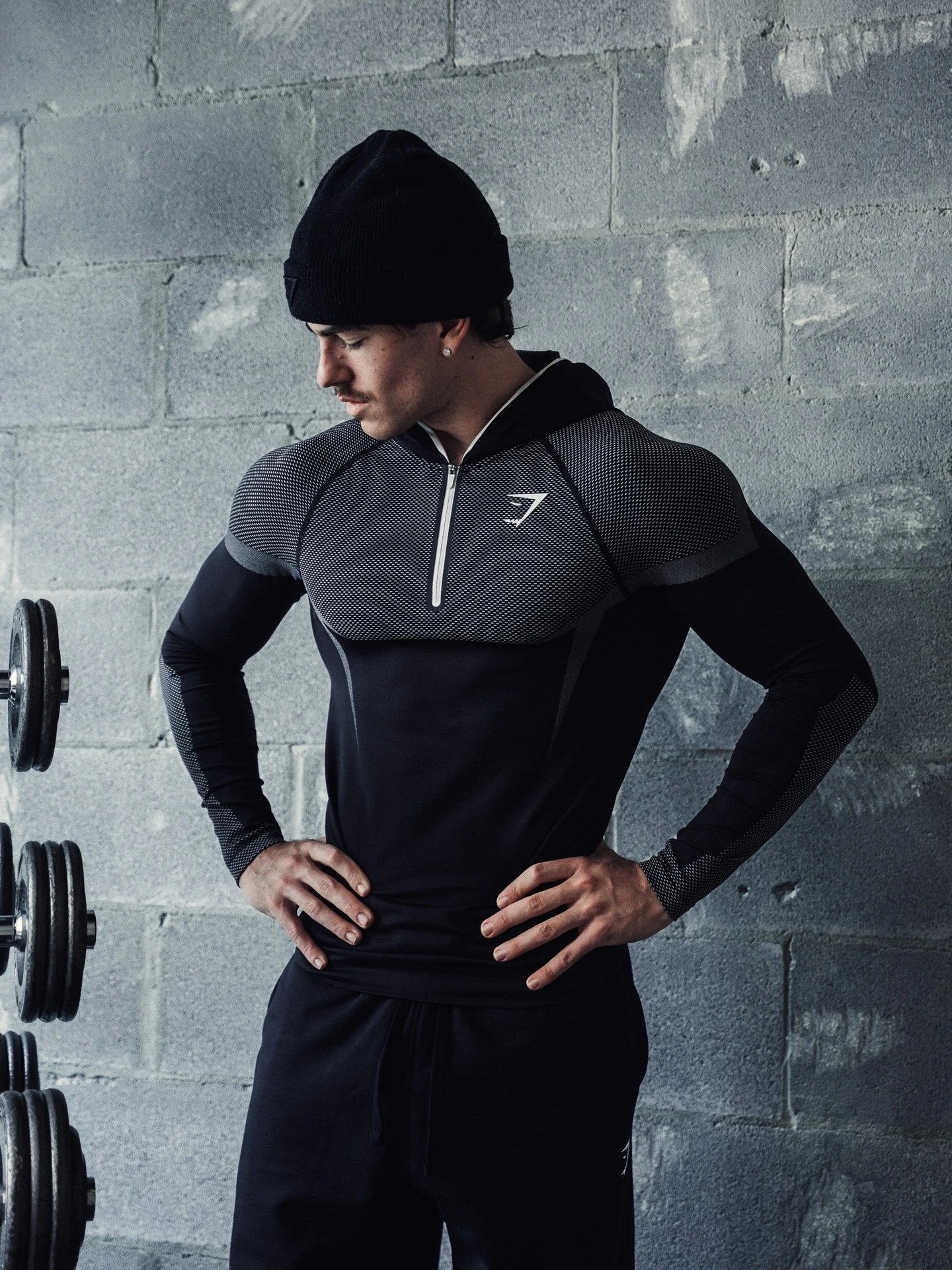 Gymshark Apex Half-Zip Hoodie Black and Forest Green - 15