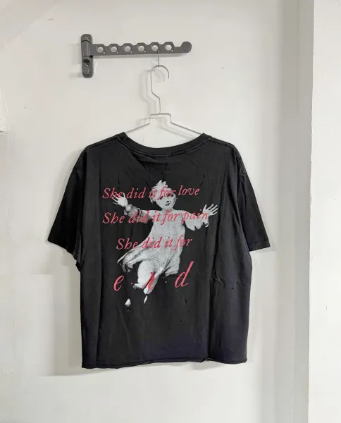 Design 'She Did It' Distressed Graphic T-Shirt Black - 1