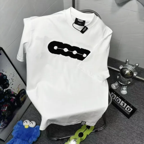 Design COOO Brand Floral Logo White T-Shirt T-Shirts - 37