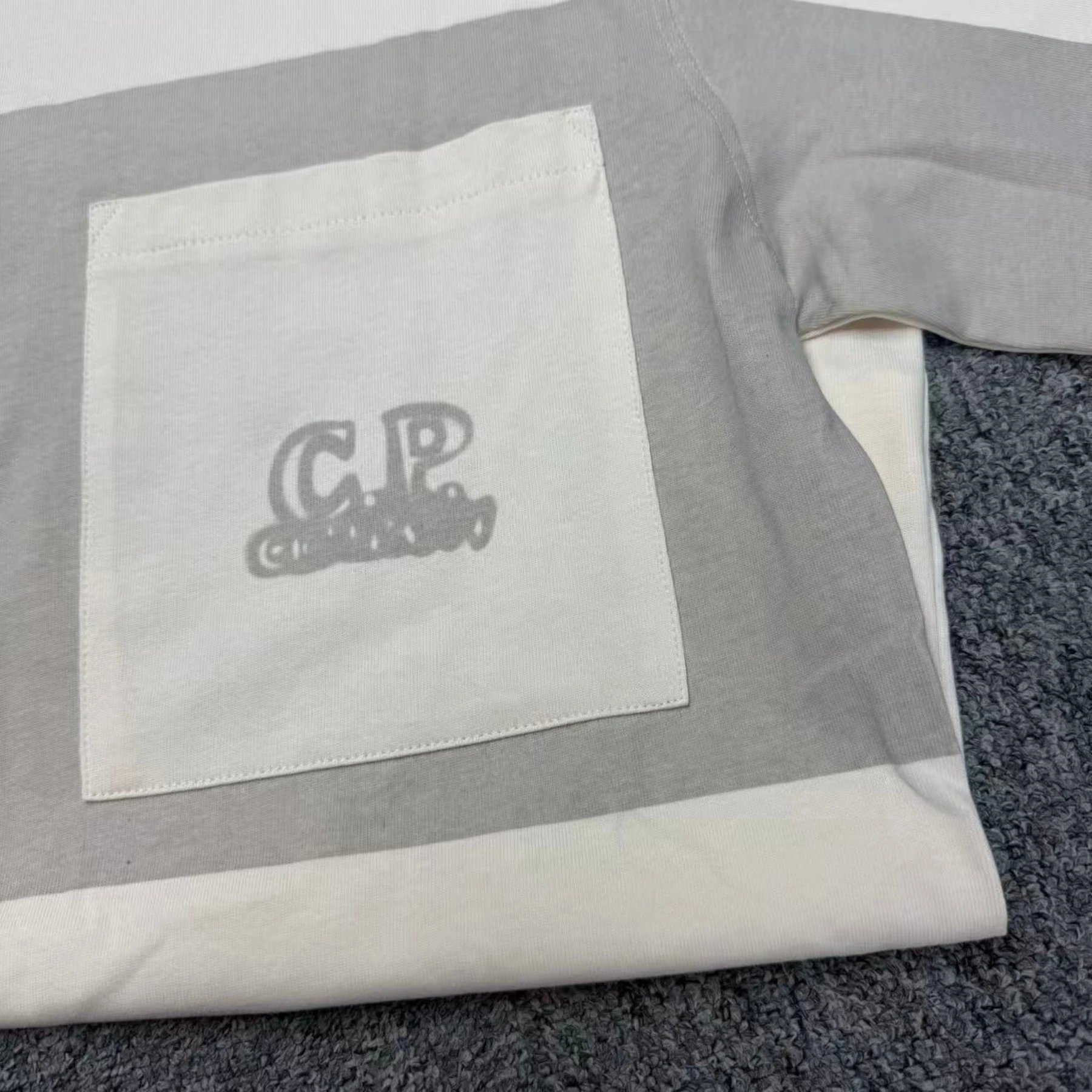C.P. Company Color-Block Pocket T-Shirt Beige / Gray T-Shirt - 7