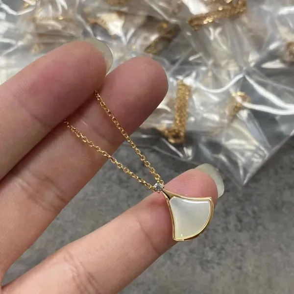 Design Gold Tone Jewelry - 1