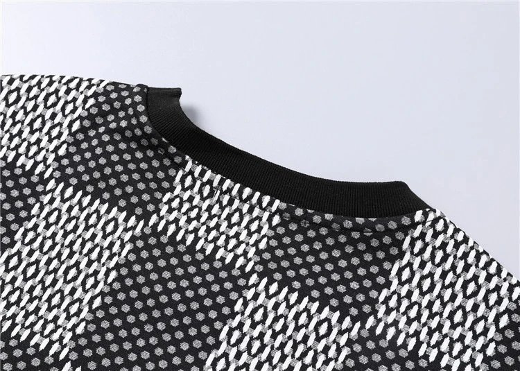 Design Woven Texture Black T-Shirt and Shorts Set - 9