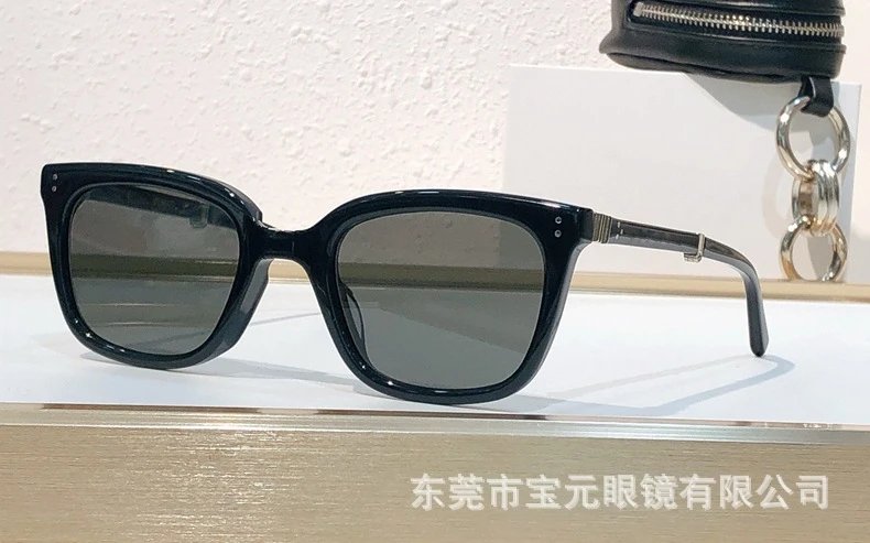 Design Tortoiseshell Foldable Sunglasses with Amber Lenses Sunglasses - 17