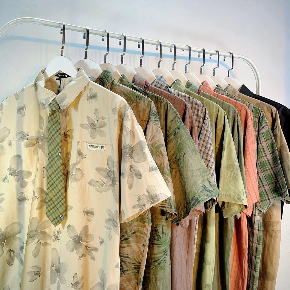 Vintage Baroque floral short sleeved shirt for men and women, niche Hong Kong style chic tie shirt