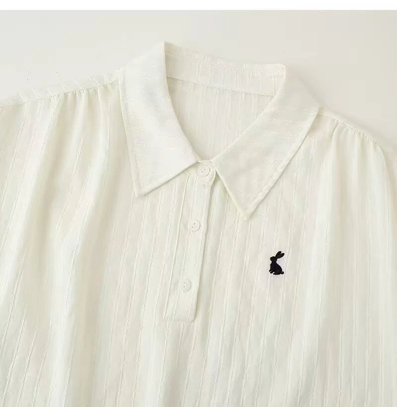 Design Sleeveless Collared Shirt in Cream with Rabbit Embroidery Tops Shirt - 4