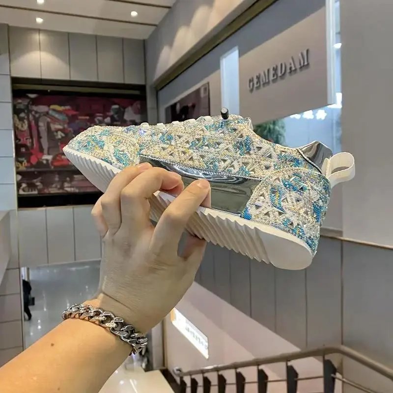 Design Fen Rode Embellished Crystal Sneakers - 6