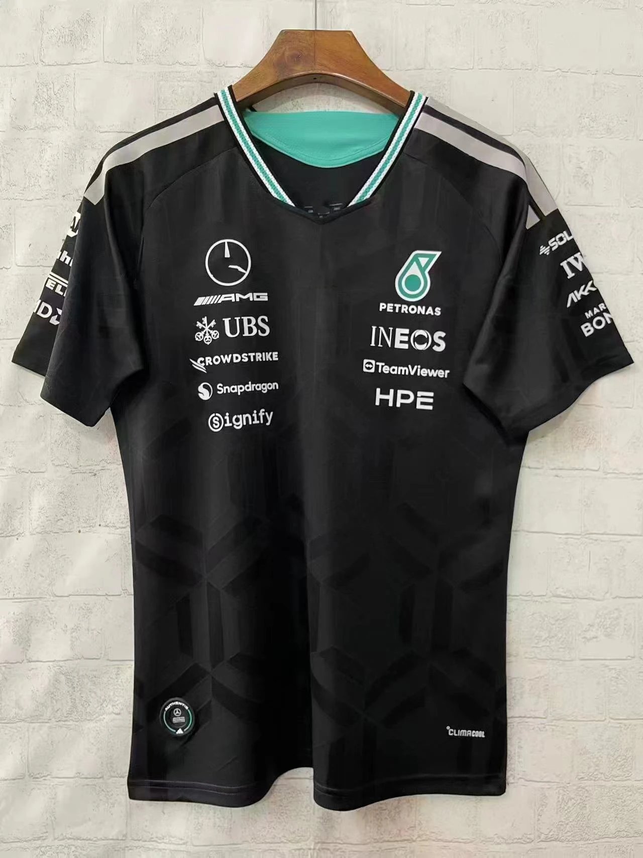 Design Mercedes-AMG Petronas F1 Team Technical T-Shirt Black Jersey - 3