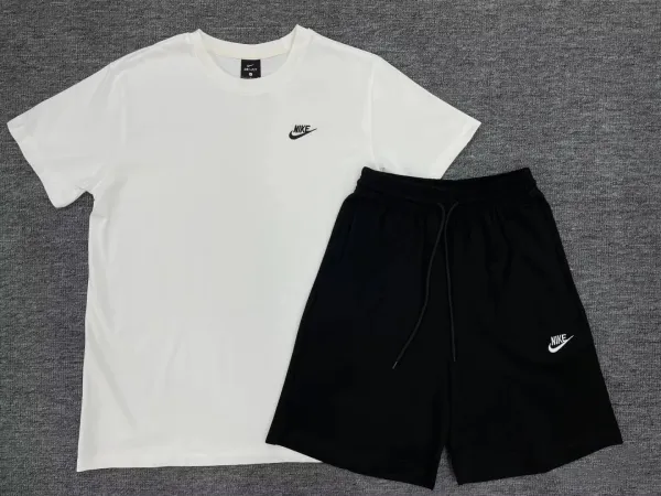 Nike Swoosh Logo T-Shirt Yellow T-Shirt - 28