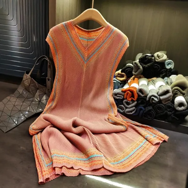 Design Pleated Knit Vest Dress in Multicolor Orange-Pink Gradient - 1