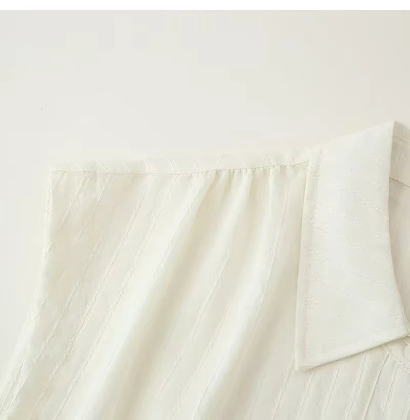 Design Sleeveless Collared Shirt in Cream with Rabbit Embroidery Tops Shirt - 8