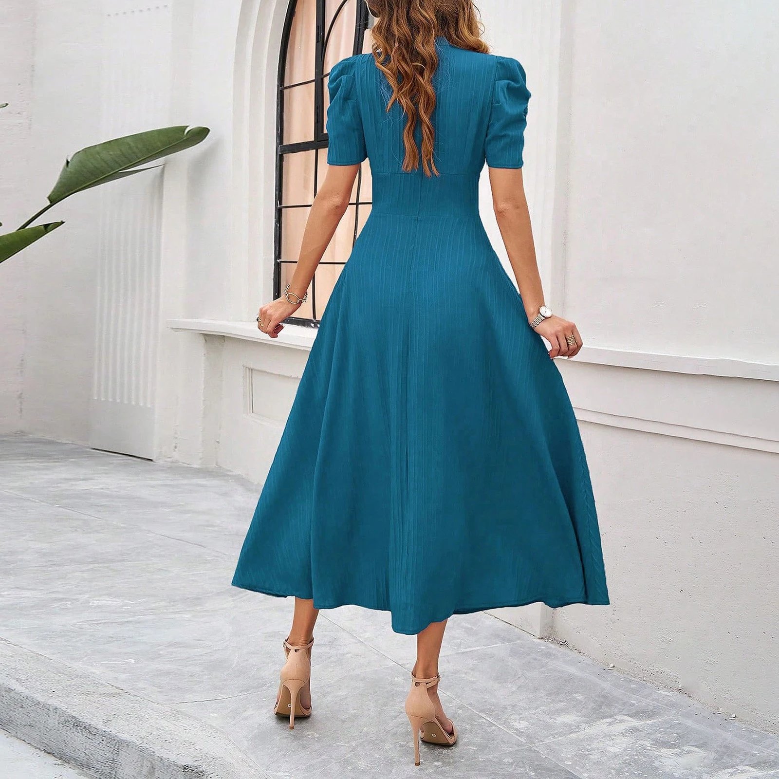 Design A-Line V-Neck Puff Sleeve Midi Dress in Light Blue - 22
