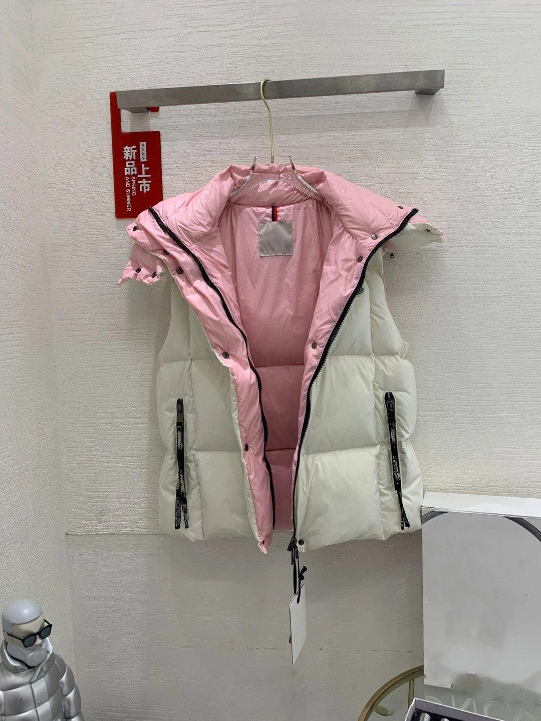 Moncler Genius Down Vest White with Pink Hood Outerwear.vest - 6
