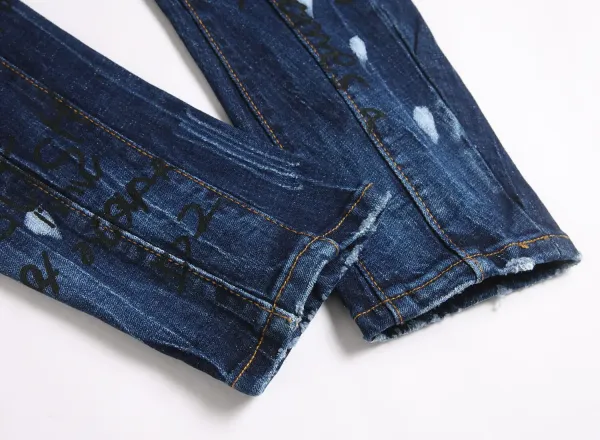 Design Distressed Graffiti Print Denim Jeans - 12