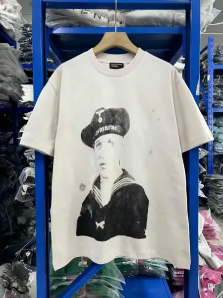 Design Vintage Sailor Print Off-White T-Shirt - 1