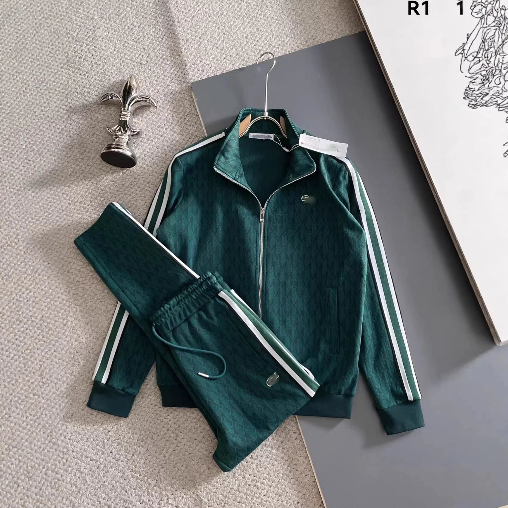 Lacoste Tracksuit Set Beige Diamond Pattern Tracksuit - 3