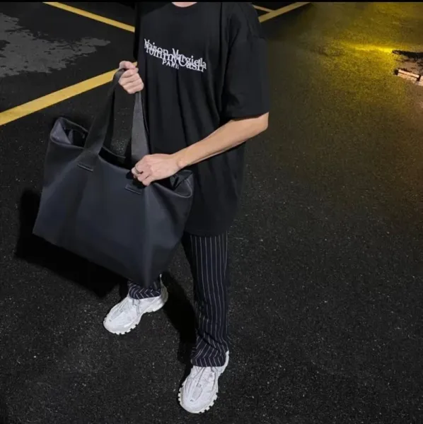 Maison Margiela Handprint Number 6 White T-Shirt - 9