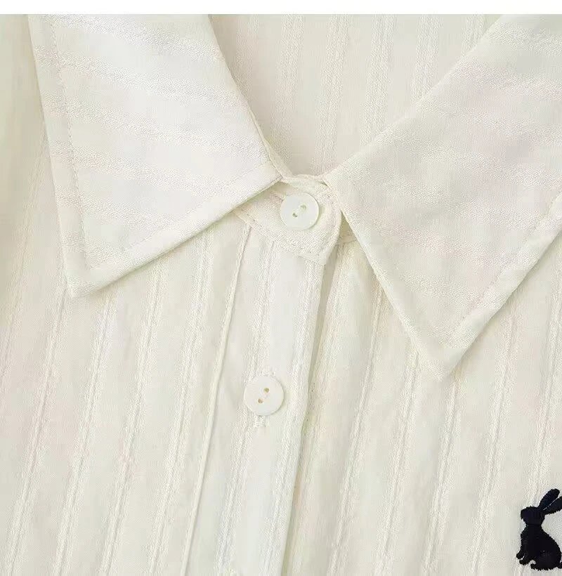 Design Sleeveless Collared Shirt in Cream with Rabbit Embroidery Tops Shirt - 5
