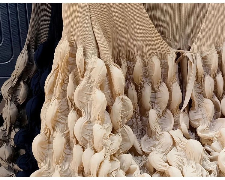Design Pleated Ruched V-Neck Top Beige - 34
