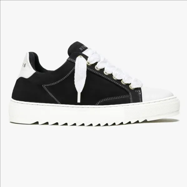 Design Nudie Jeans Co. Low Top Sneaker Black and White Sneakers - 1