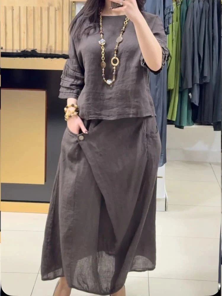 Design Black Textured Linen Set: Cropped Top with Ruched Sleeves and Asymmetrical Wrap Skirt - 3