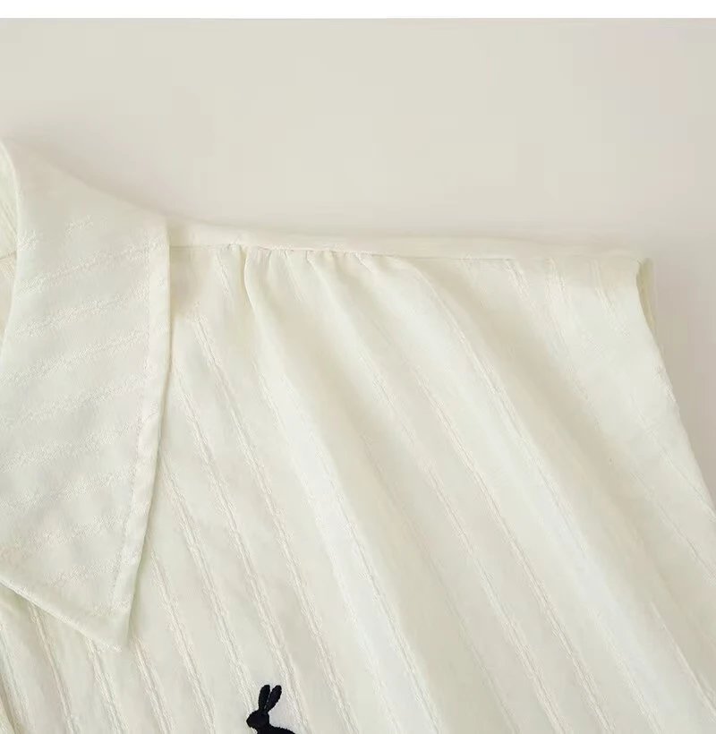 Design Sleeveless Collared Shirt in Cream with Rabbit Embroidery Tops Shirt - 7
