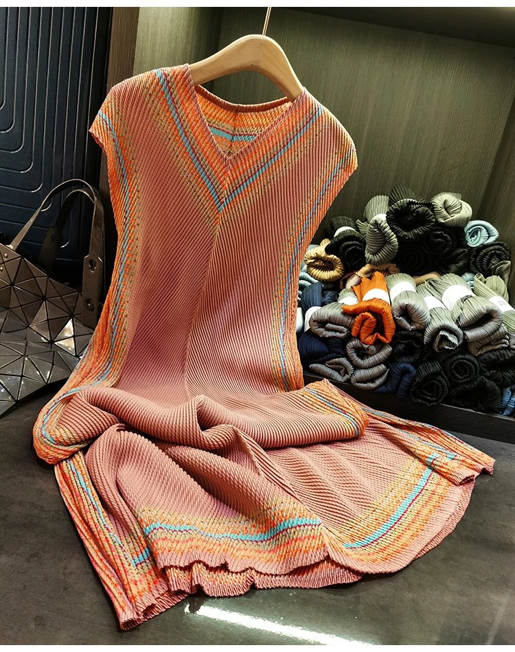 Design Pleated Knit Vest Top Beige Multicolor - 16