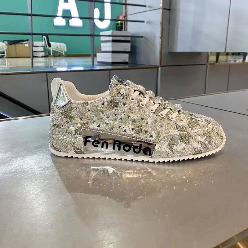 Design Fen Rode Embellished Crystal Sneakers - 9