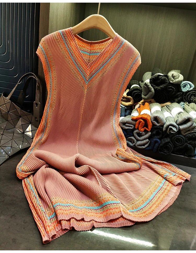 Design Pleated Knit Vest Top Beige Multicolor - 14