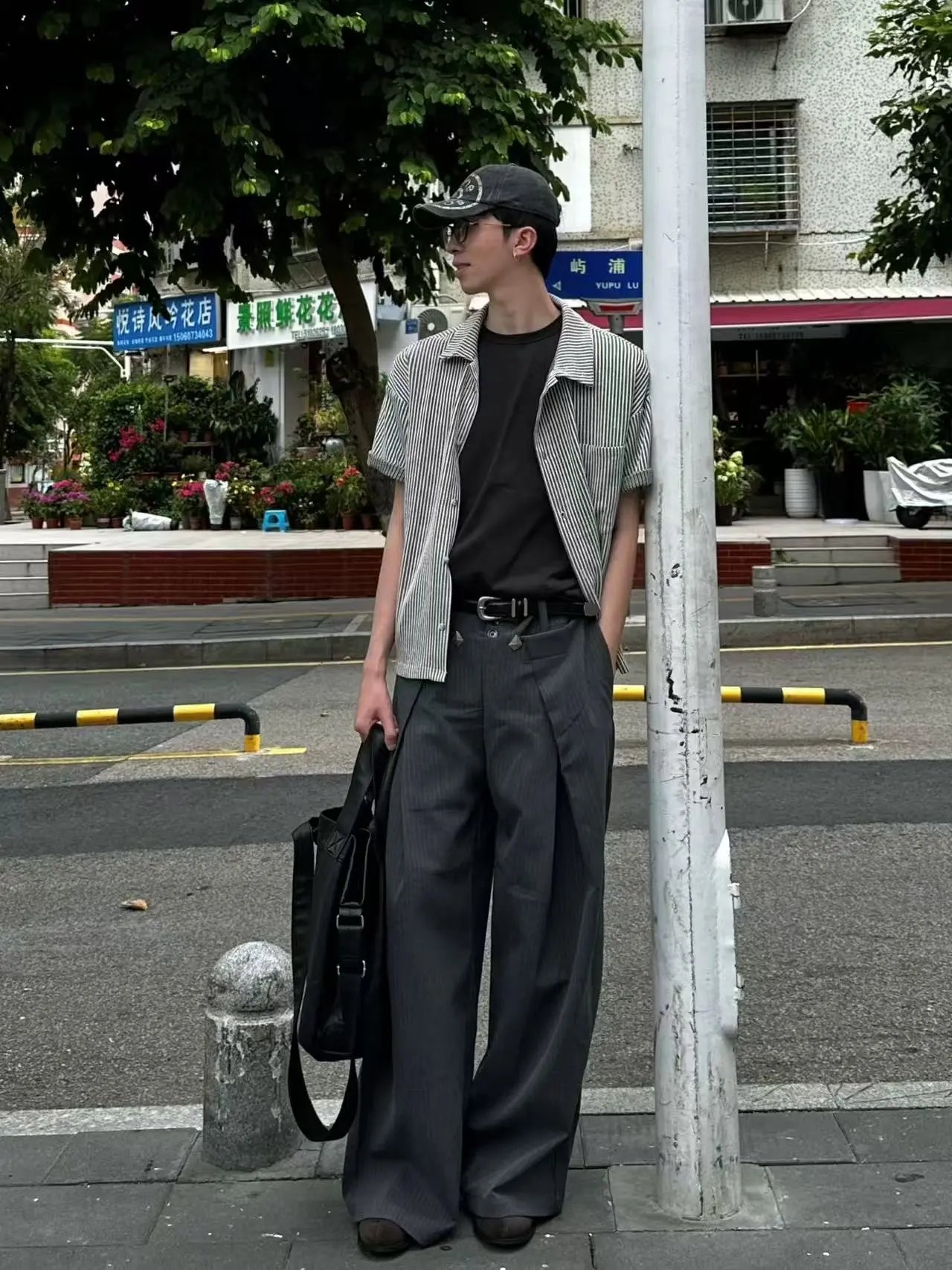 Design Wide-Leg Pinstripe Trousers with Embroidered Motif Gray Pants - 11