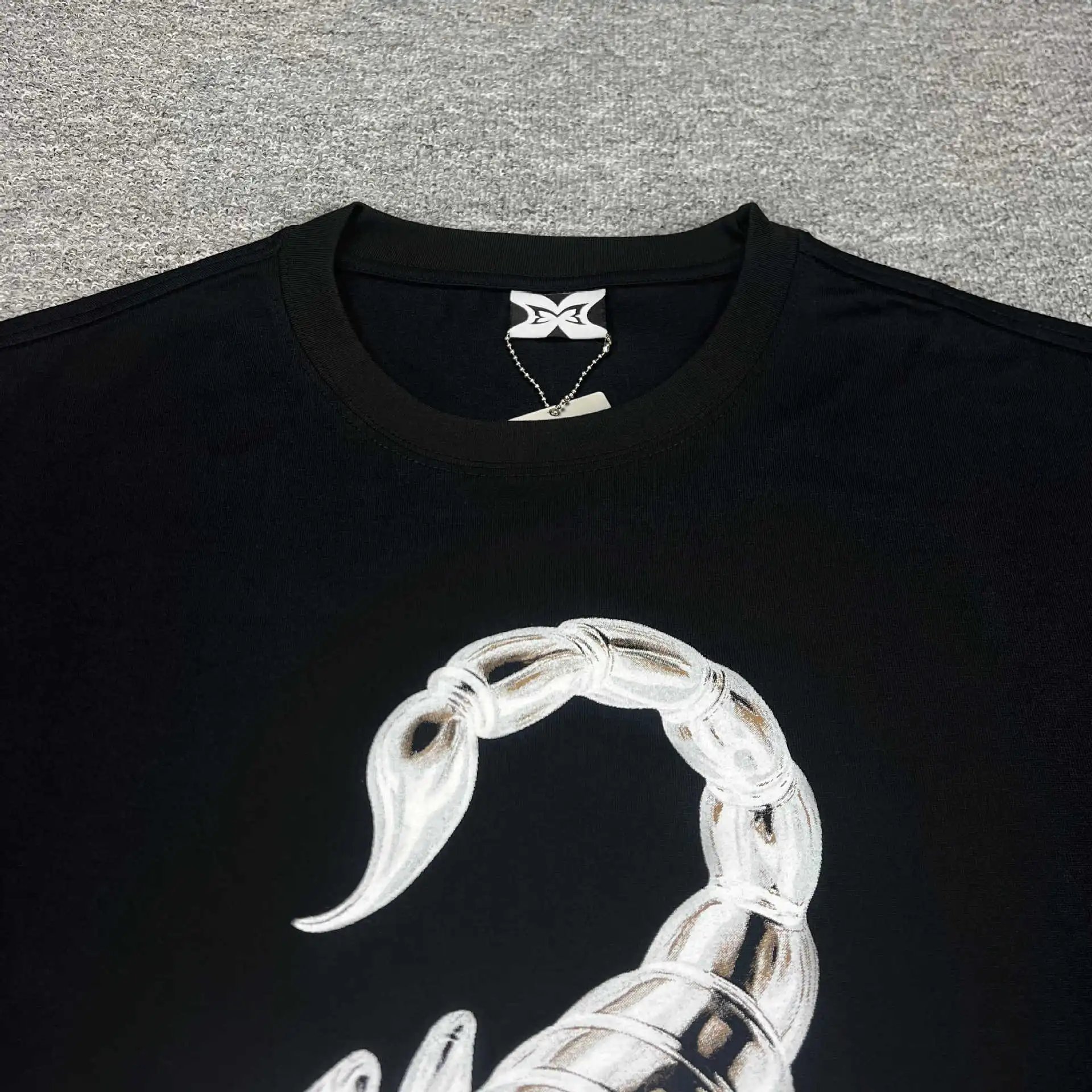 Design Scorpion Graphic Navy T-Shirt - 6