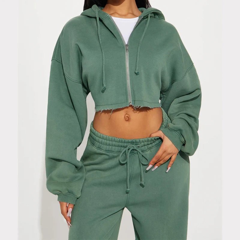 Design Cropped Hoodie and Wide-Leg Sweatpants Set in Light Gray - 27