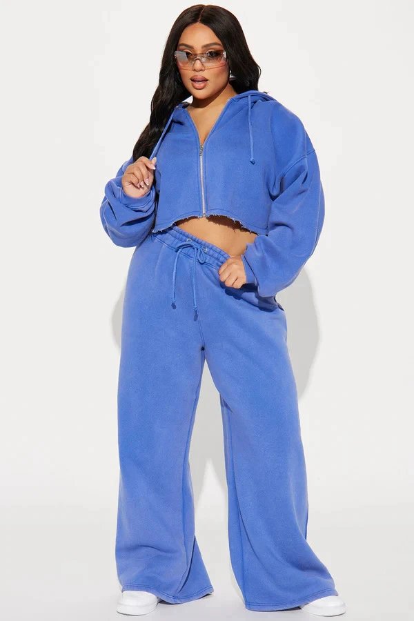 Design Cropped Hoodie and Wide-Leg Sweatpants Set in Light Gray - 23