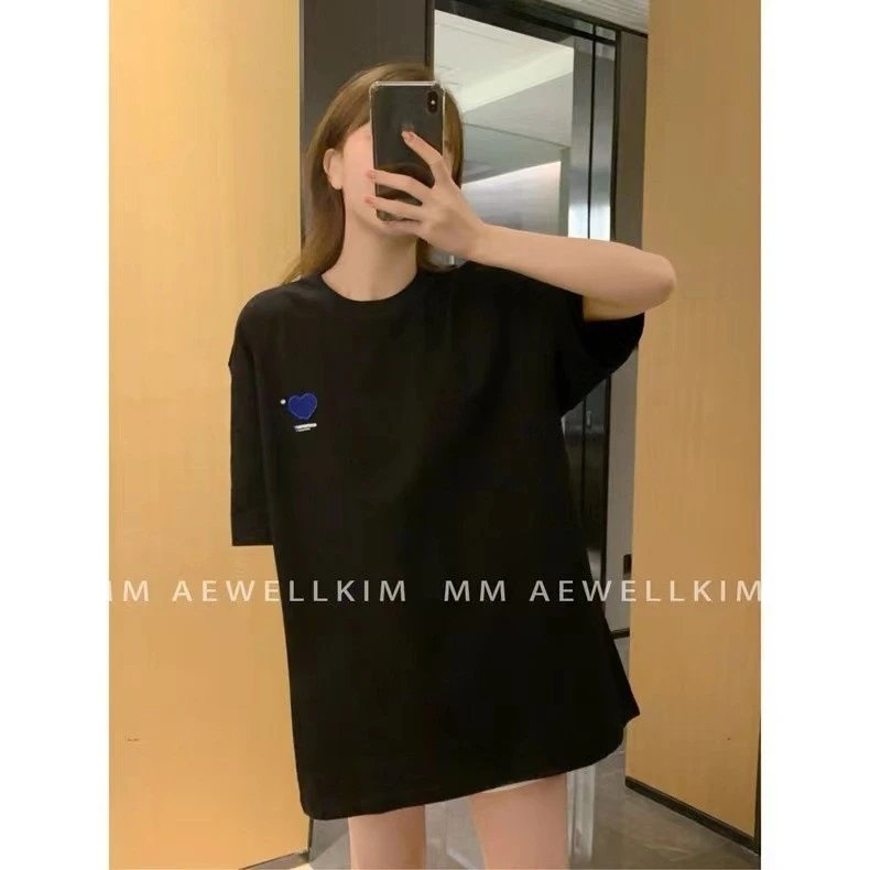 Design Heart Embroidery T-Shirt Black / White / Blue - 12