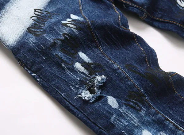 Design Distressed Graffiti Print Denim Jeans - 11
