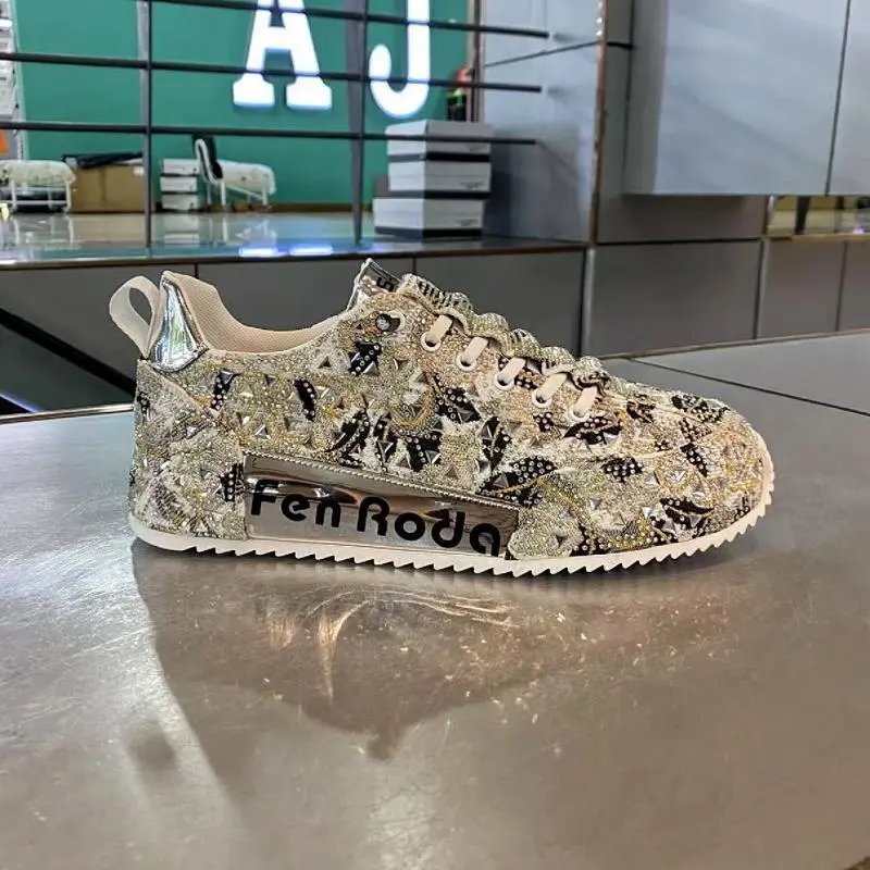 Design Fen Rode Embellished Crystal Sneakers - 11