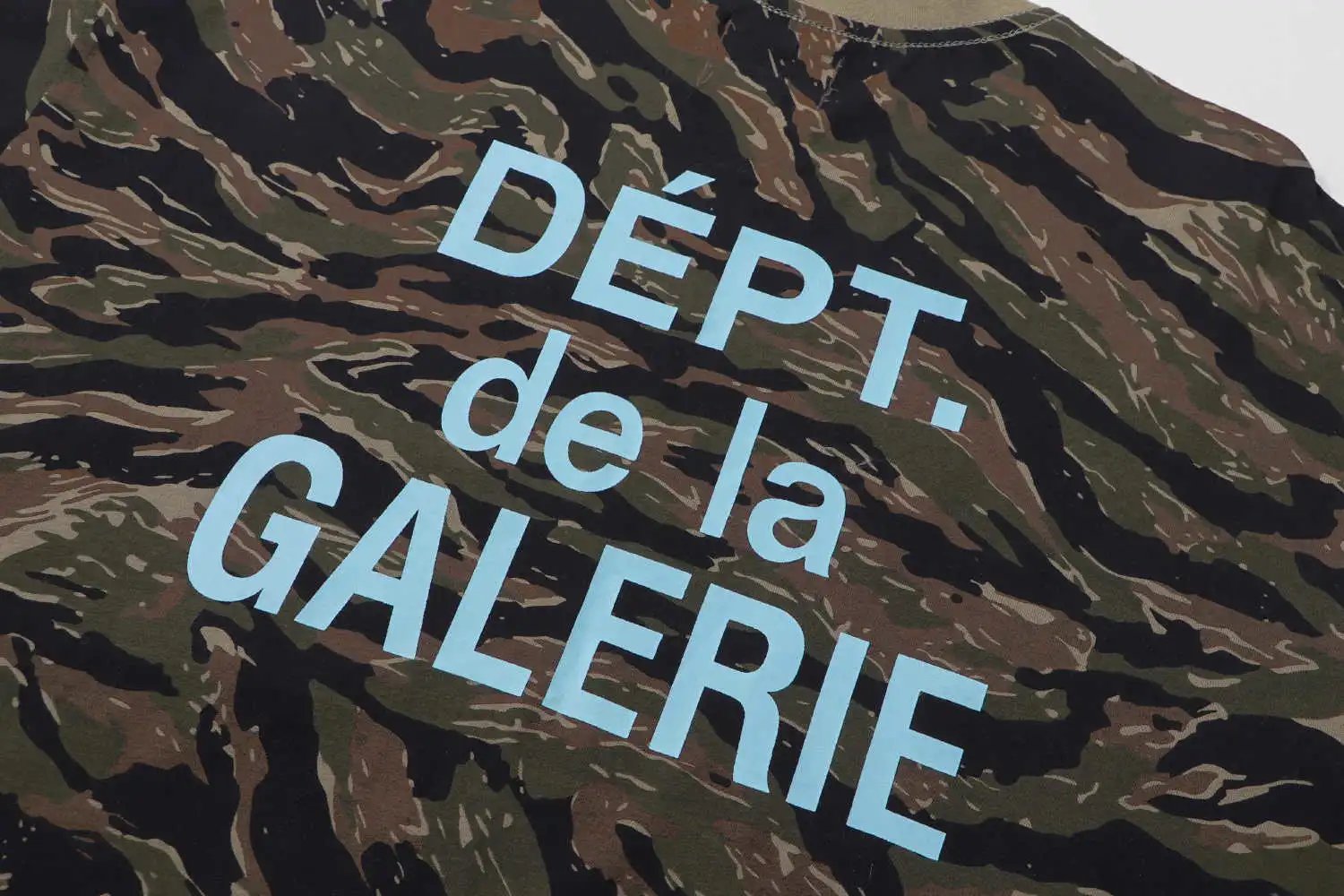 Gallery Dept. Tiger Camo Drawstring Shorts Multicolor - 14