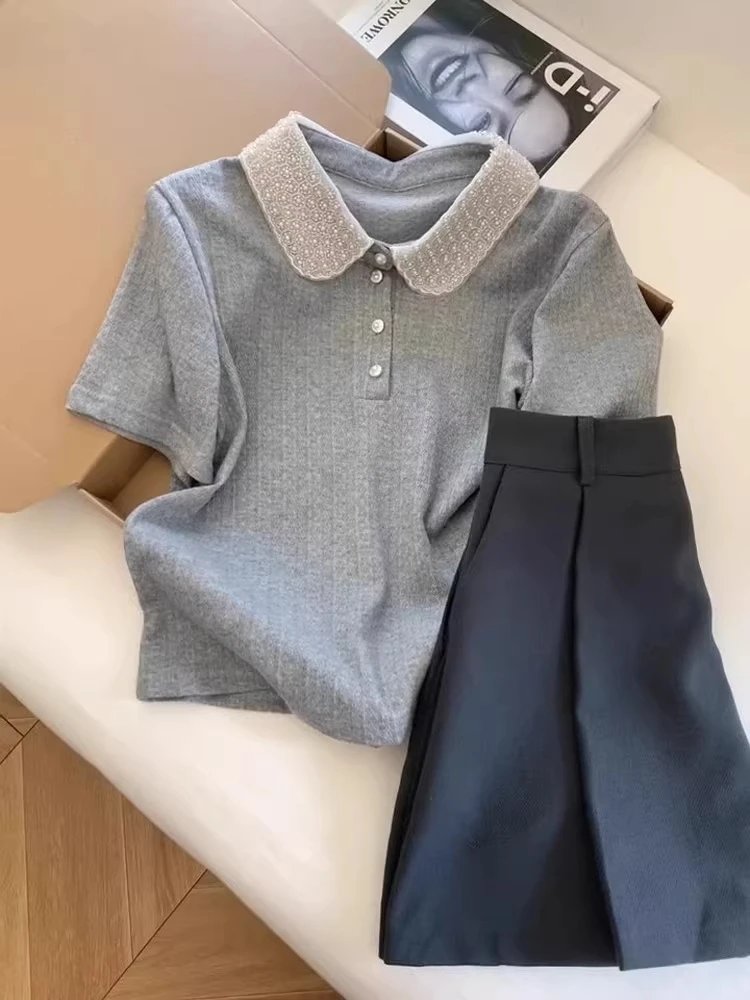 Design Peter Pan Collar Knit Polo in Gray with Pearl-Embellished Collar and Black Pleated Pants Tops Polo - 3