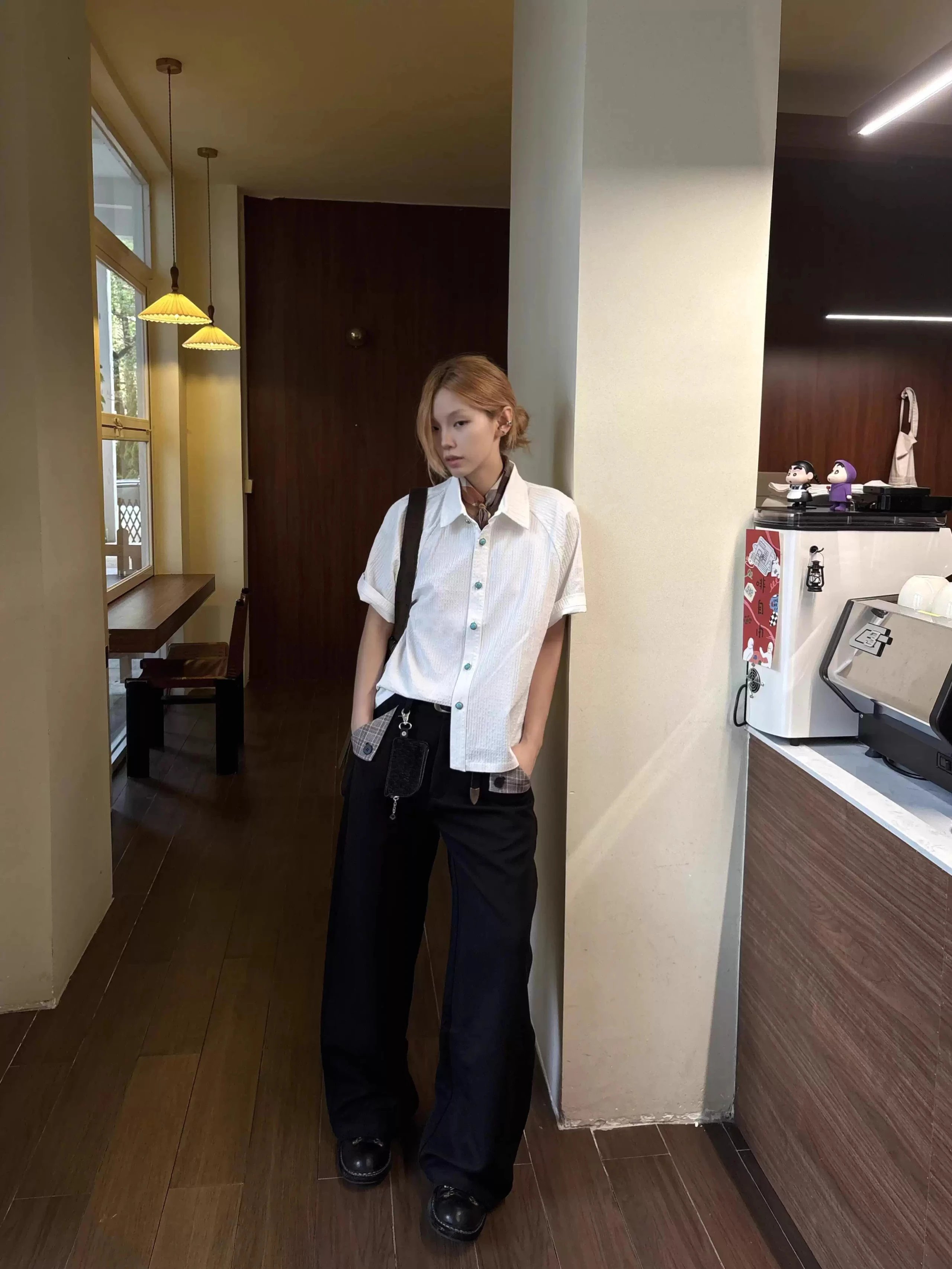 Design Short-Sleeve Textured Shirt with Turquoise Buttons White - 7
