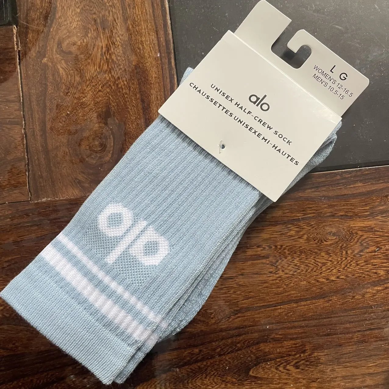 Alo Unisex Half-Crew Sock White with Light Blue Logo - 7