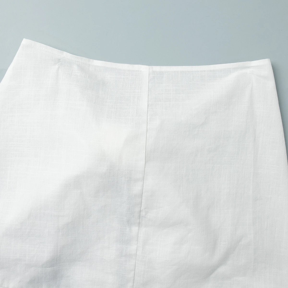 Design Off-White Style Linen Shirt and Ruffled Mini Skirt Set in Cream - 20