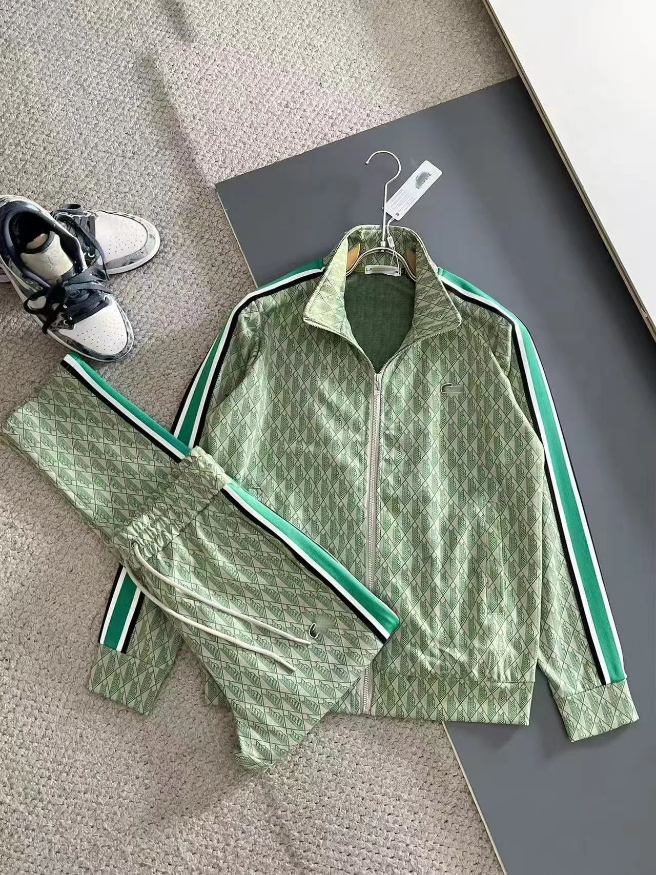 Lacoste Tracksuit Set Beige Diamond Pattern Tracksuit - 11