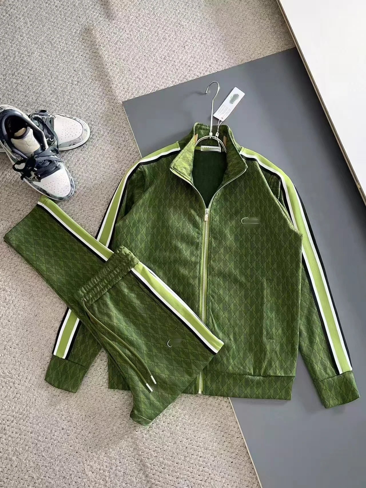 Lacoste Tracksuit Set Beige Diamond Pattern Tracksuit - 9