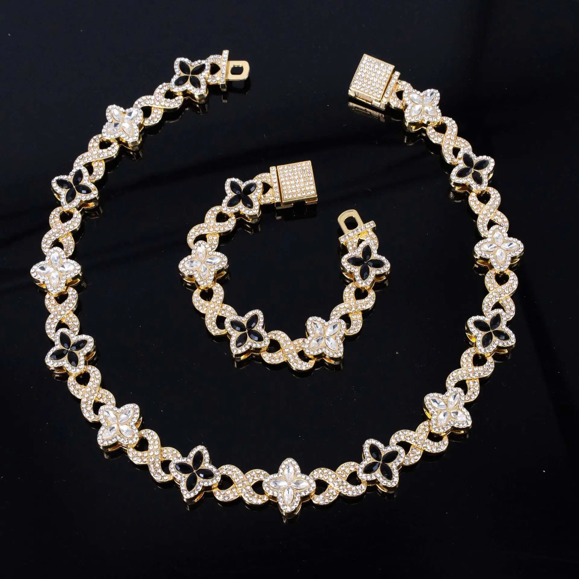 Design Floral Motif Emerald and Diamond-Style Bracelet Jewelry - 11