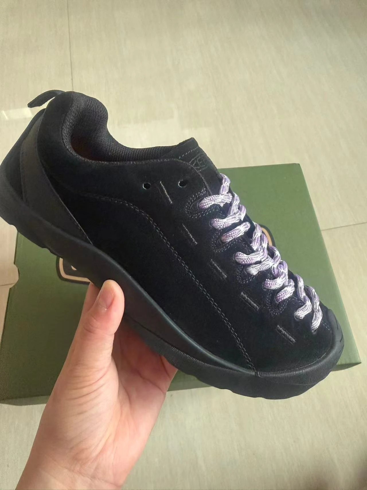 Black (regular size)