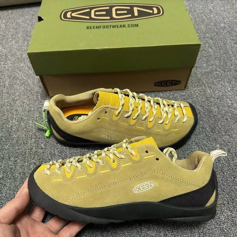 Design Keen Targhee III Low Yellow Suede Casual Shoes