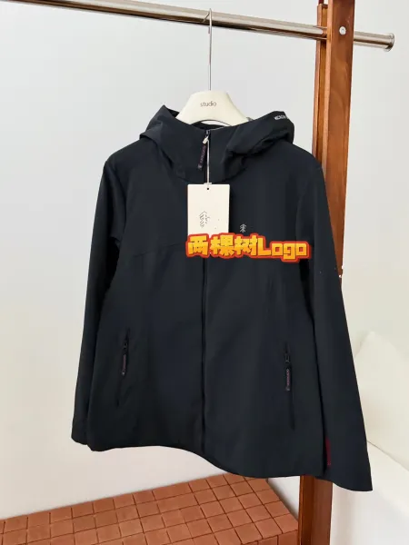 Design KOLON Sport Hooded Softshell Jacket Black Outerwear - 10